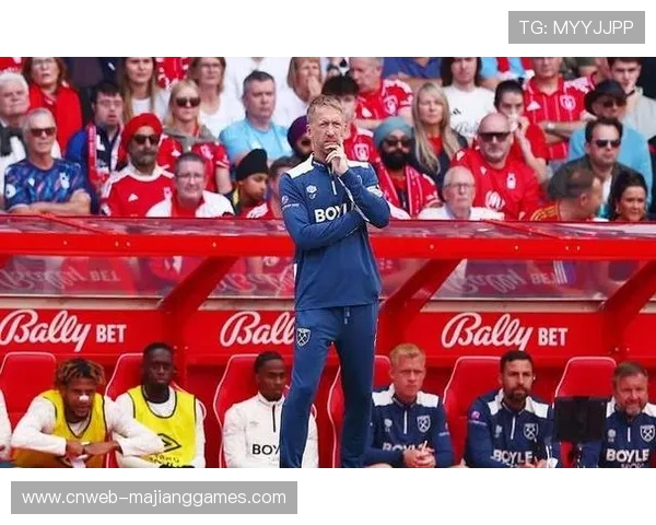 英超狼队前十轮未尝胜绩 管理层痛下决心解雇主教练