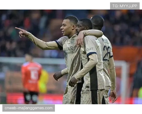 巴黎圣日耳曼客场1-0小胜洛里昂,领先优势扩大至8分 巴黎圣日耳曼客场1-0小胜洛里昂,领先优势扩大至8分